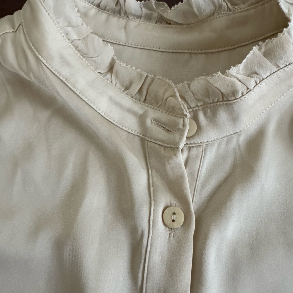 Elegant Cream Blouse size M button down silk shirt - Picture 4 of 8